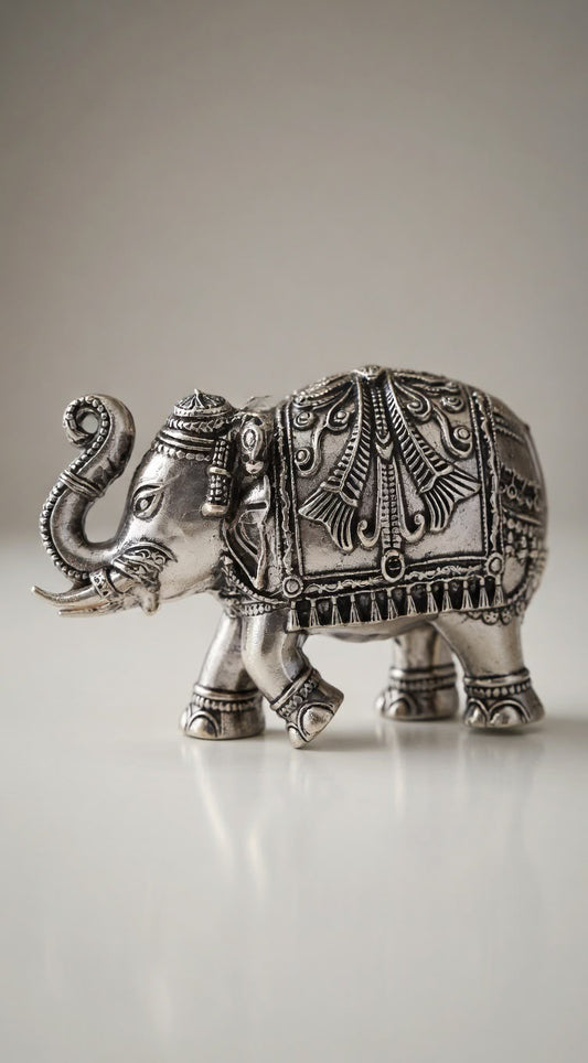 Handcrafted Antique Silver Royal Elephant Statue – Vintage-Style Good Luck Feng Shui Figurine & Home Decor